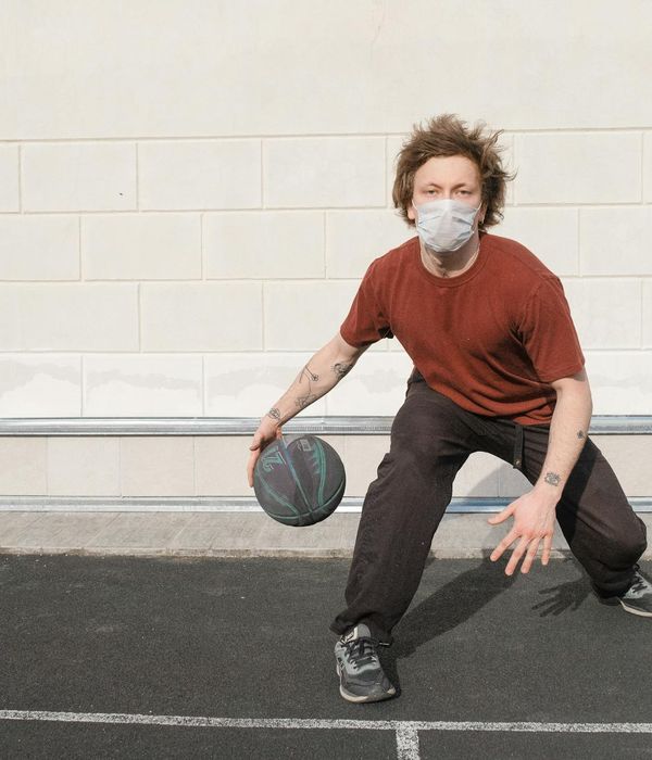 Man in a state of deep concentration during a physical exercise.